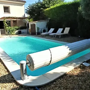 Appartement grand confort à deux pas du centre ville LʼIsle-sur-la-Sorgue